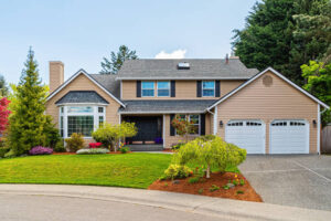 Flipping Foreclosure Homes: Tips for Maximizing Profits and Mitigating Risks