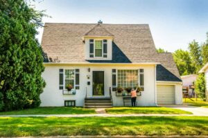 How to Flip Houses: A Step-by-Step Guide for Beginners