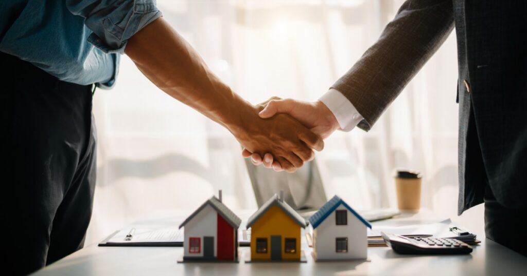 How to Sell Home and Buy at the Same Time