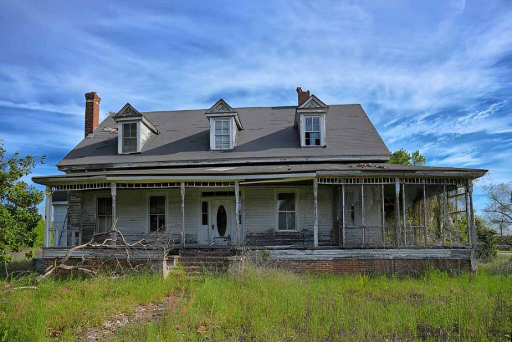 How to Sell a House in Poor Condition